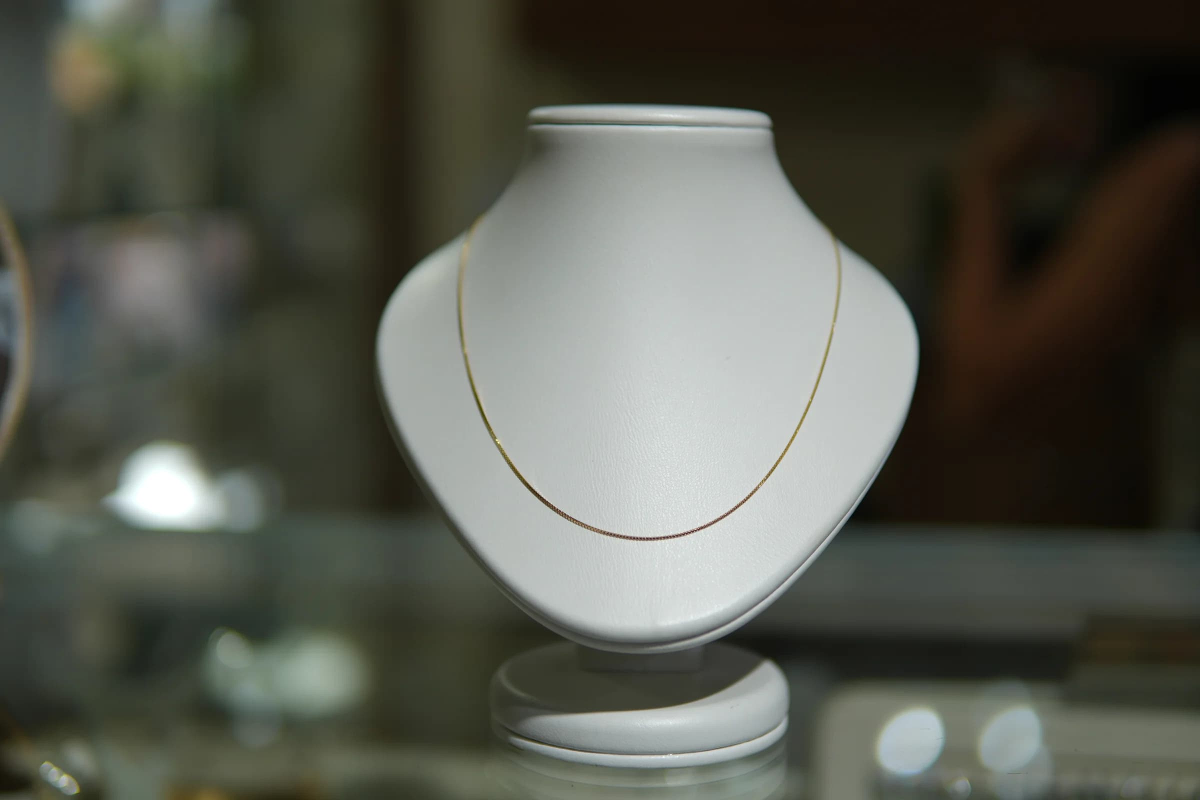 Cadena delicada de brillo continuo en oro amarillo 18k — vista 2