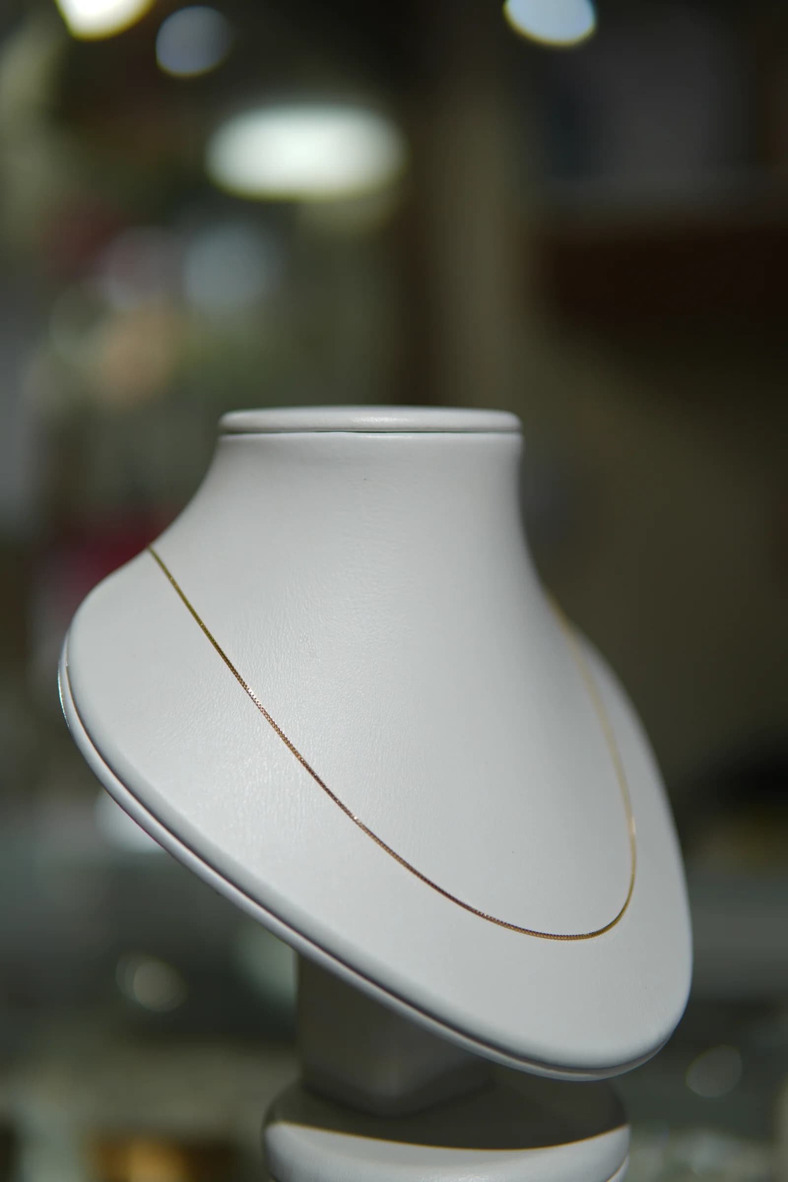 Cadena delicada de brillo continuo en oro amarillo 18k — vista 3