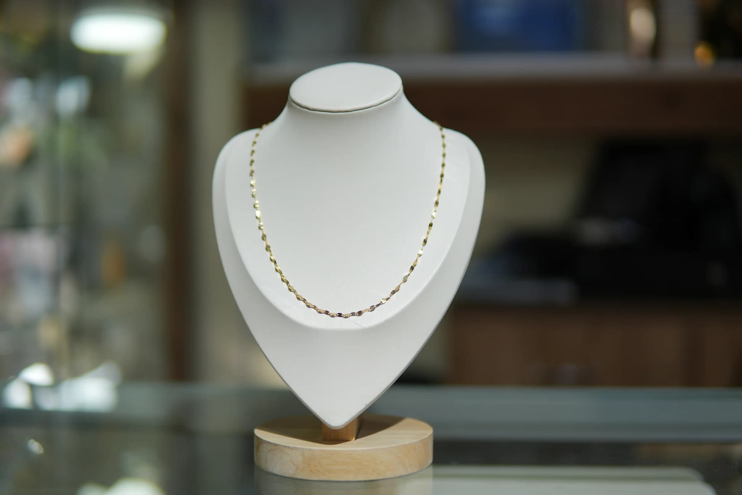 Cadena de eslabón plano luminoso en oro amarillo 18k — vista 4