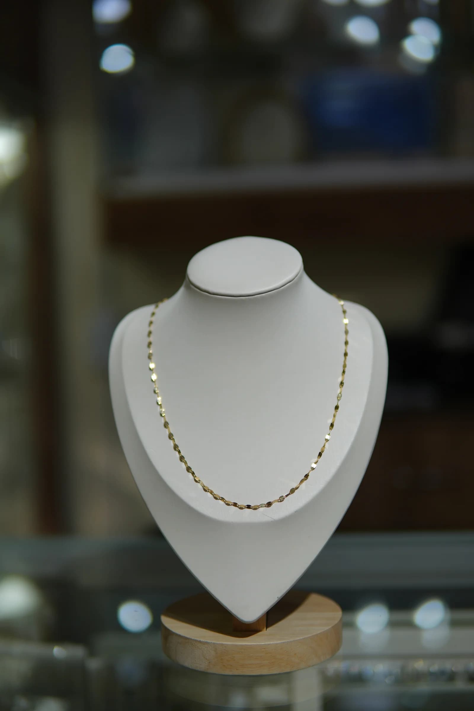 Cadena de eslabón facetado en oro amarillo 18k — vista 2