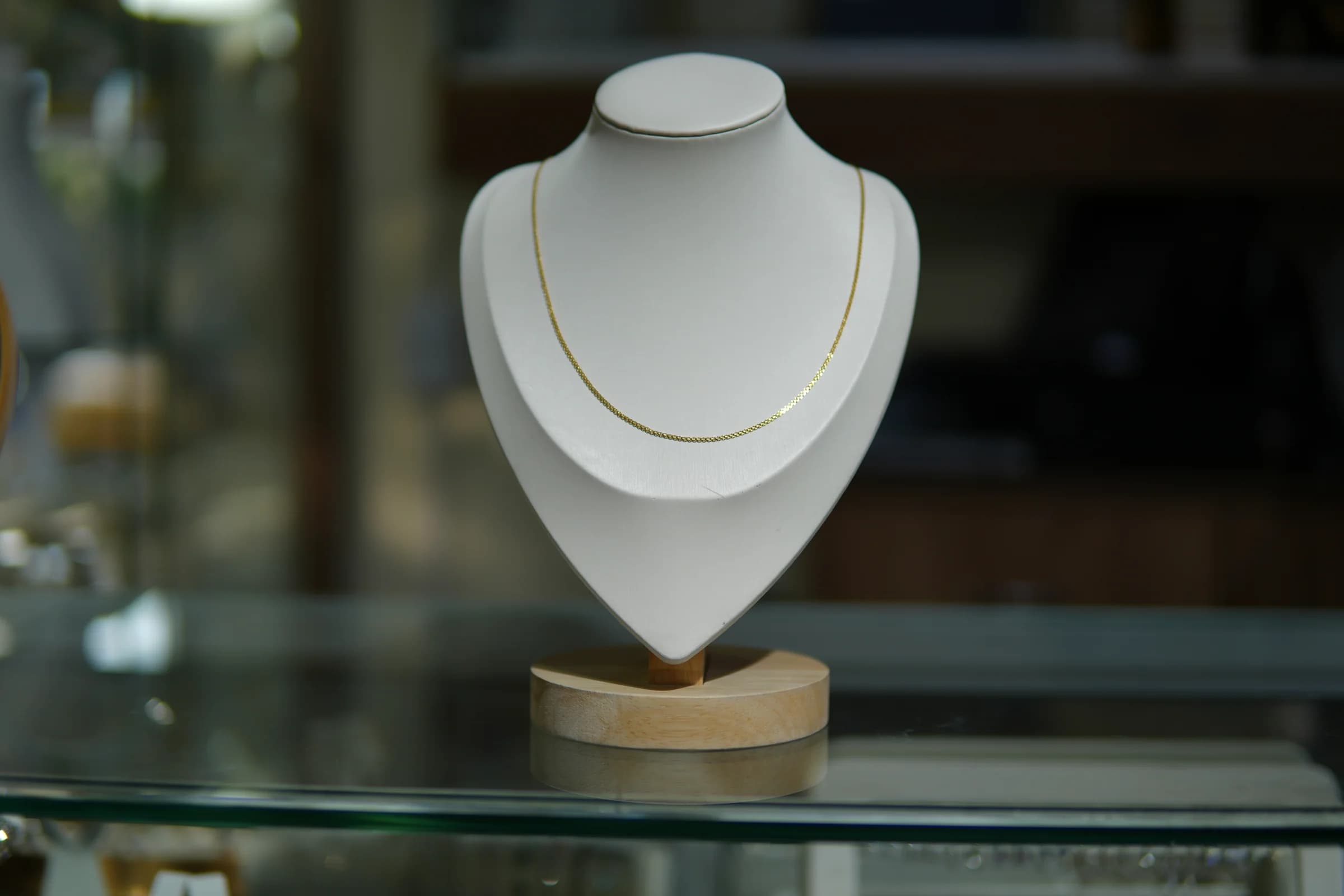 Cadena de eslabón compacto y brillo cálido en oro amarillo 18k — vista 5