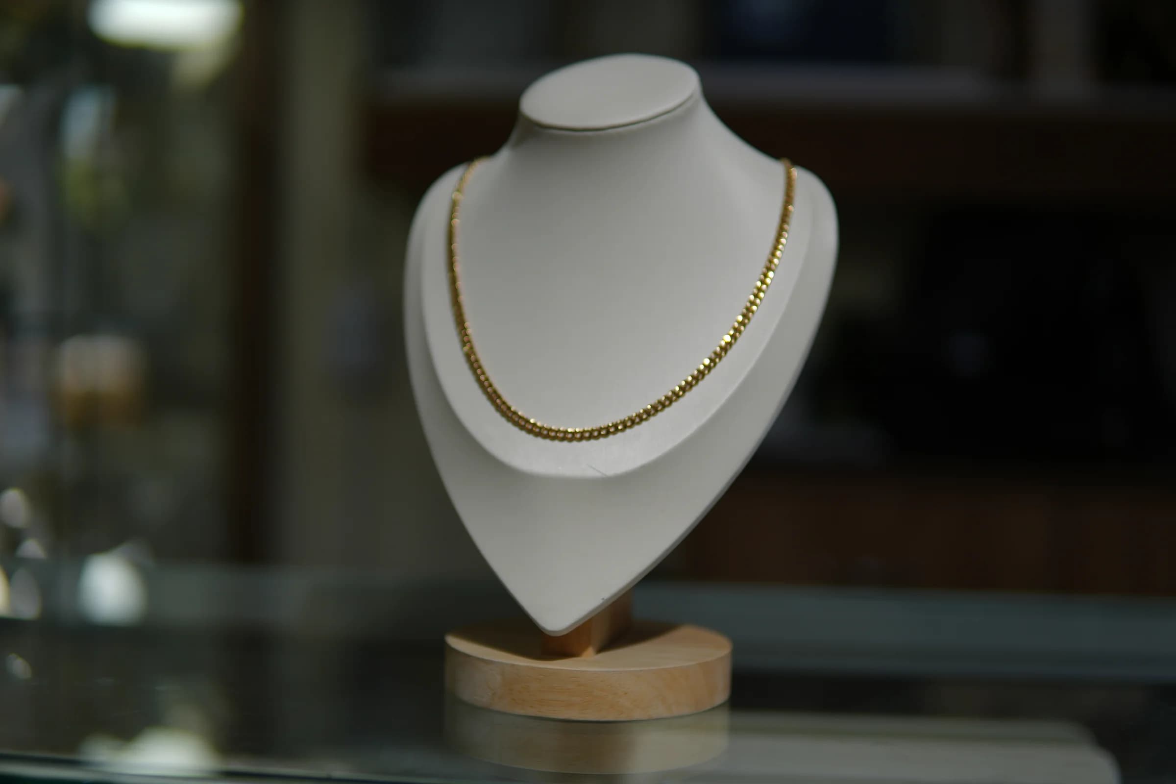Cadena de eslabón denso en oro amarillo 18k — vista 4