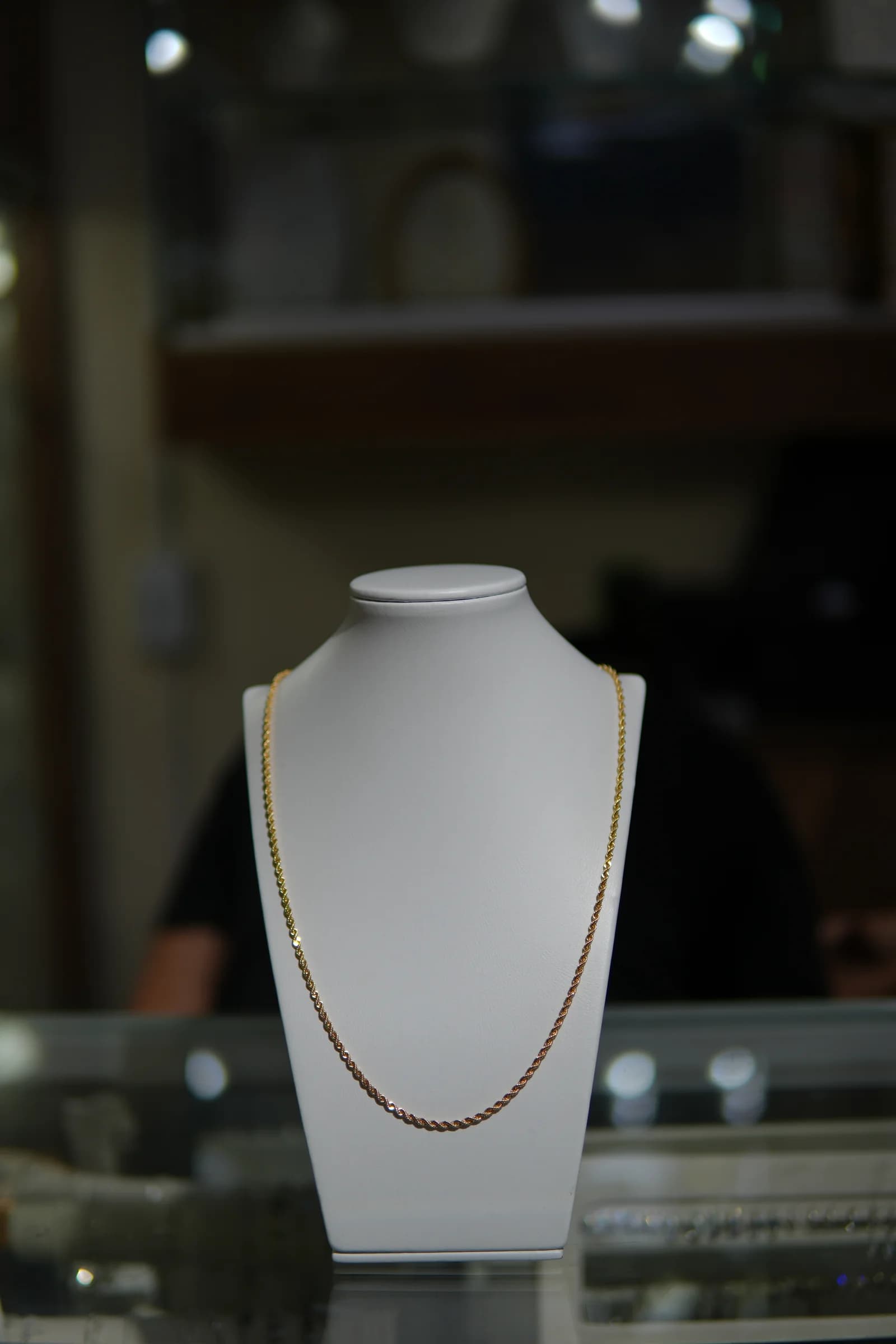 Cadena de eslabón entrelazado en oro amarillo 18k — vista 4