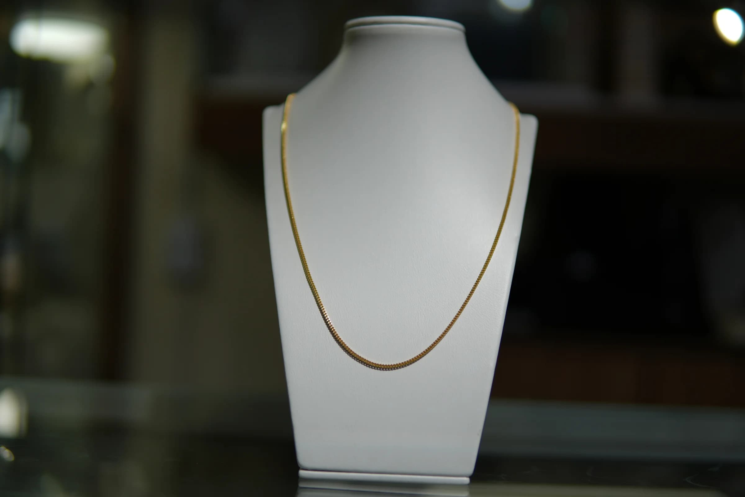 Cadena fina de caída amplia en oro amarillo 18k — vista 3