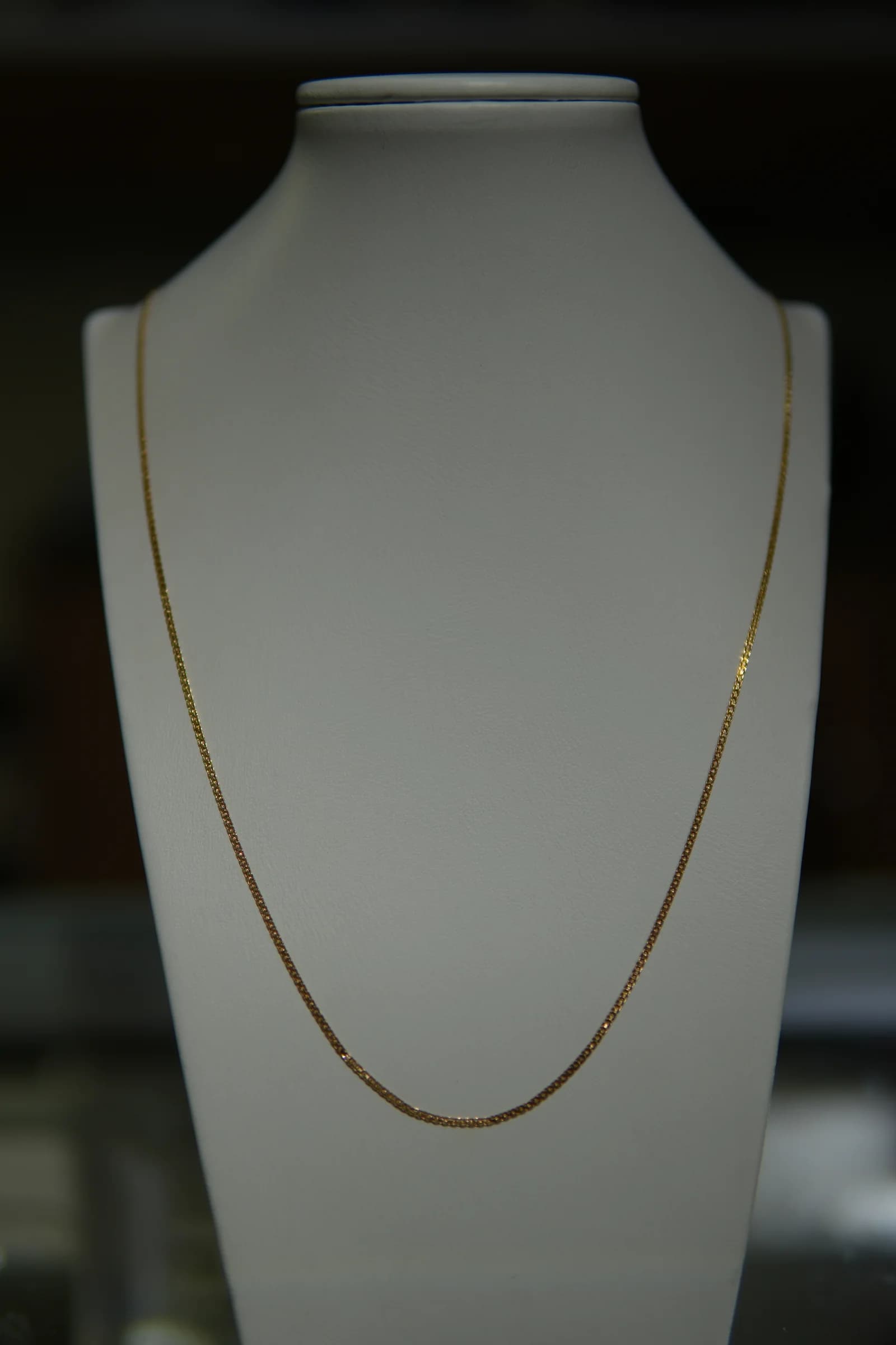 Cadena delicada de reflejos puntuales en oro amarillo 18k — vista 5