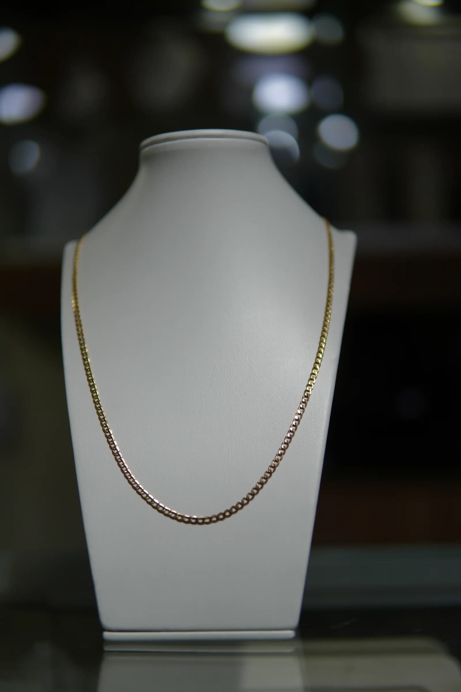 Cadena de eslabón marcado en oro amarillo 18k — vista 2