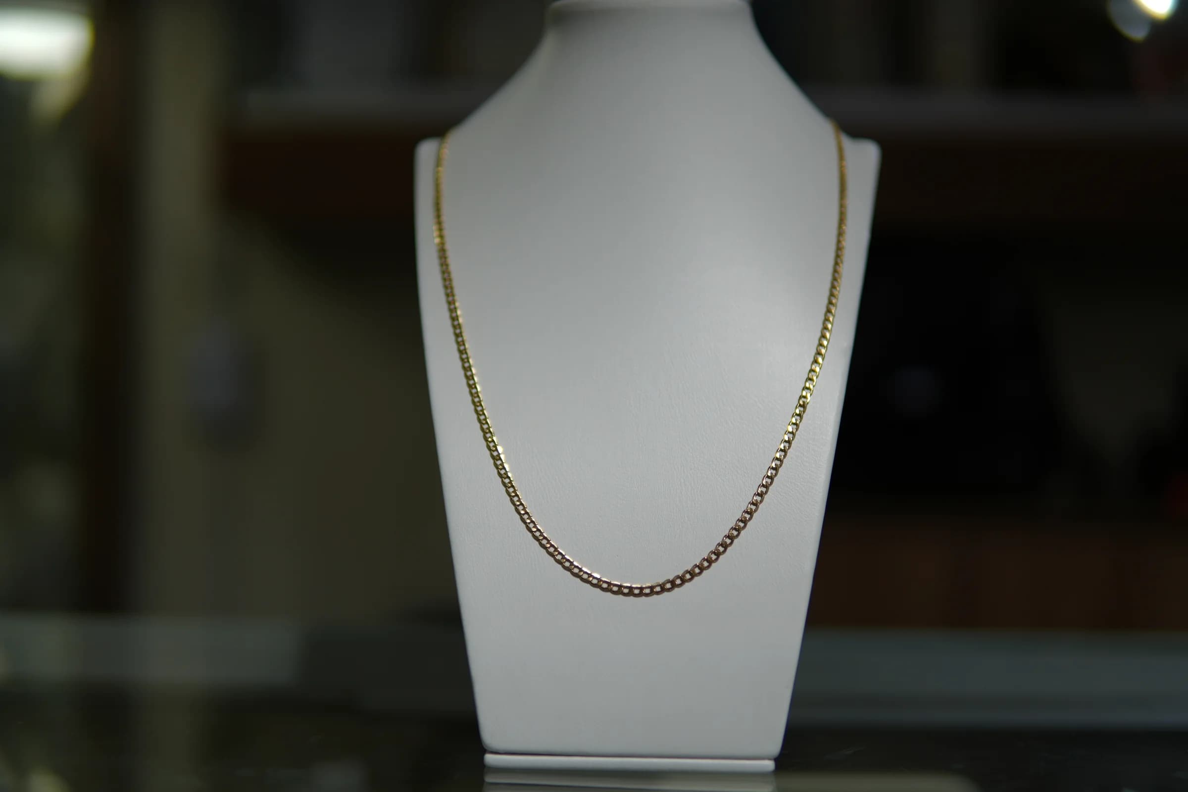 Cadena de eslabón marcado en oro amarillo 18k — vista 4